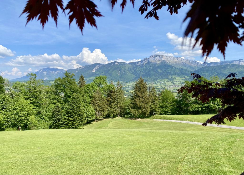 Practice et parcours de golf à Annecy
