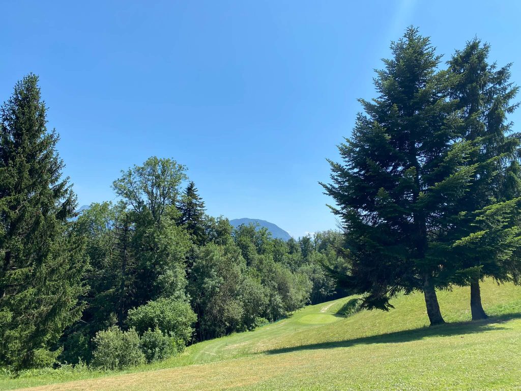 Choisir un sac de golf pour jouer au Golf du Belvedrere a Annecy